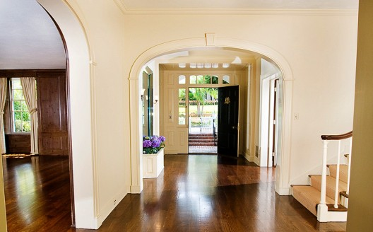 Nelson-Eddy-Halvern-House-foyer-2008