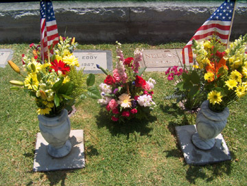 Nelson Eddy's grave - with flowers from the Mac/Eddy Club, 6/29/09